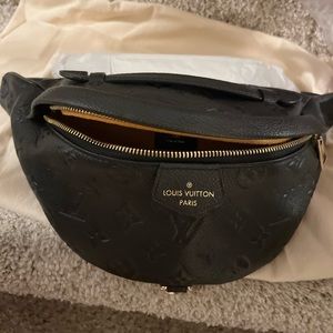 💋sold💋Louis Vuitton black empreinte bumbag gold hard ware